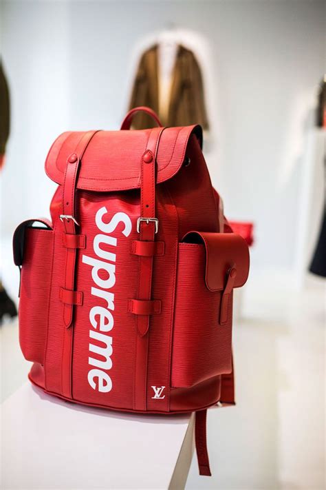 full louis vuitton supreme collection|Louis Vuitton x supreme cartera.